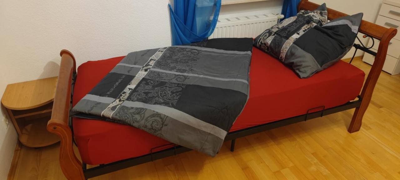 Einzimmerwohnung Mit Parkplatz Ohne Kueche Bischweier Exterior photo